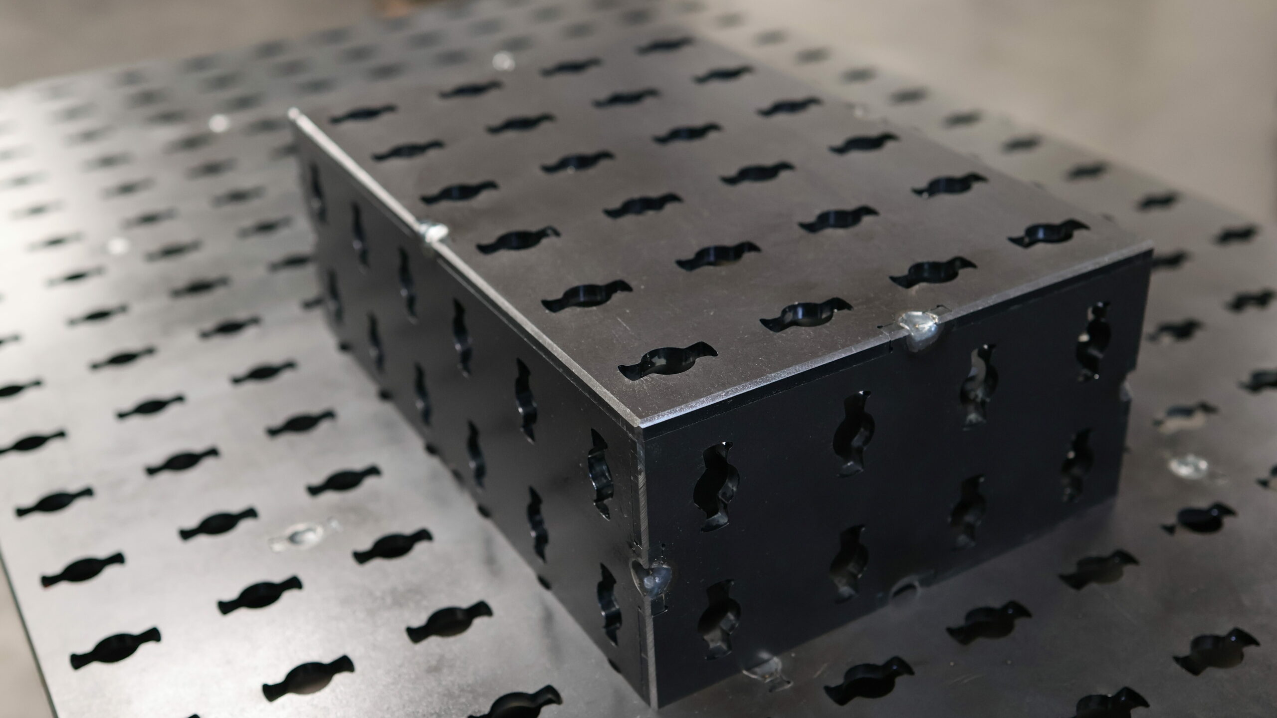 Un prisme EKI 300x200x100mm