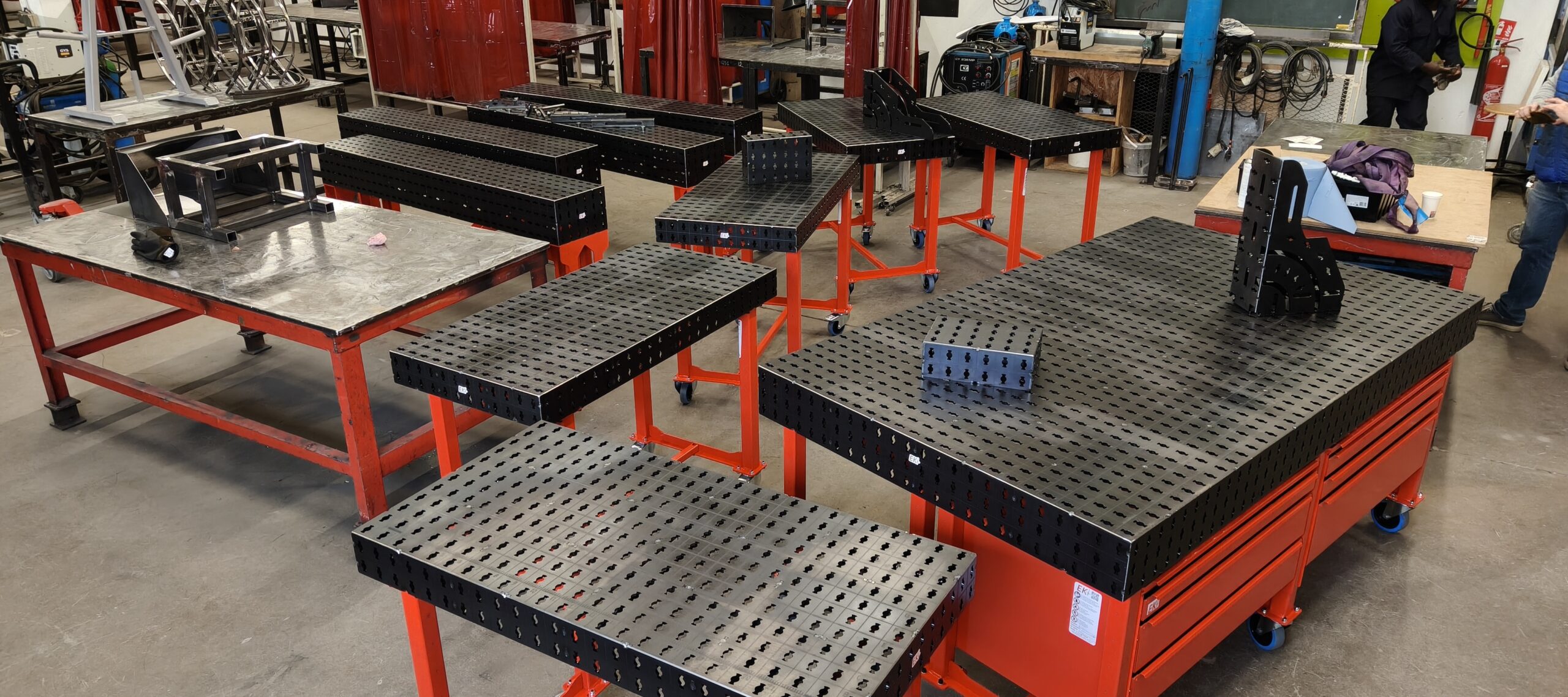 Tables de soudure EKI